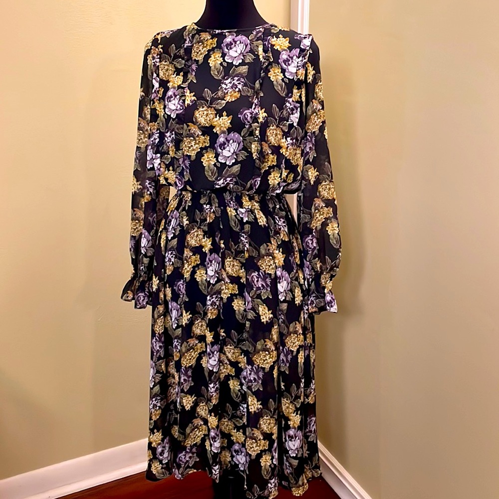 NWT From Nordstrom’s Code X Mode Black Floral Chiffon Midi Dress Size Small